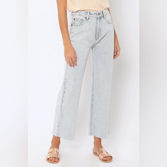 Amuse Society Denim - AMUSE Society • Gabi sun faded crop jeans
